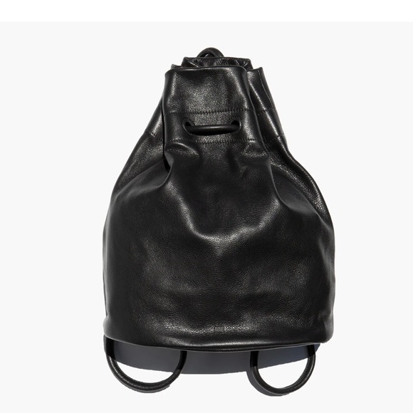 Are Studio Bell backpack in black leather - Picture 3 of 8